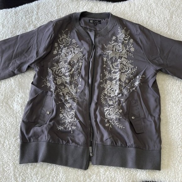 DG2 by Diane Gilman Embroidered Trophy Jacket - Picture 3 of 6